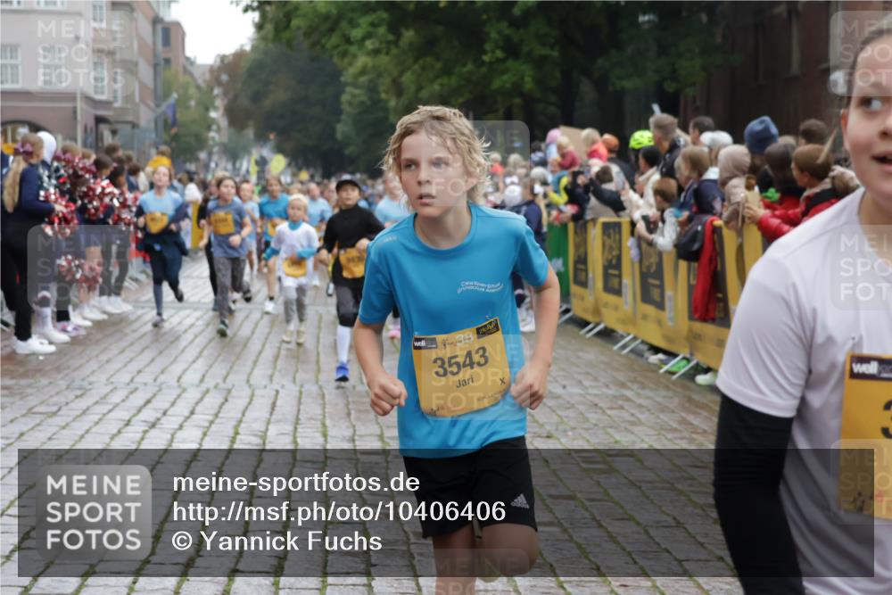 13.09.2026 - Kiel Lauf Yannick Fuchs http://msf.ph/oto/10406406 13.09.2026 08:58:55 Ziel 27, 339, 1119, 1348, 3242, 6151, 6883, 6896, 7223, 7739, 8944, 9773, 10211, 10292, 10334, 10821, 11201, 11386, 11924, 12517, 515, 1158, 1188, 1348, 1382, 2100, 3217, 3686, 4115, 4622, 4965, 5092, 5200, 5201, 5536, 5537, 5908, 6573, 7022, 7407, 8067, 8354, 9852, 10242, 10925, 11252, 11430, 11783, 12297, 118, 512, 1848, 2725, 3543, 3666, 3767, 4026, 4064, 4444, 5106, 5629, 7028, 7706, 7916, 8261, 9215, 9430, 734, 1158, 2710, 3145, 3150, 3492, 3686, 4115, 4546, 4622 meine-sportfotos.de