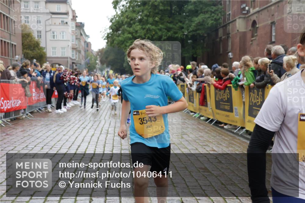 13.09.2026 - Kiel Lauf Yannick Fuchs http://msf.ph/oto/10406411 13.09.2026 08:58:55 Ziel 27, 339, 1119, 1348, 3242, 6151, 6883, 6896, 7223, 7739, 8944, 9773, 10211, 10292, 10334, 10821, 11201, 11386, 11924, 12517, 515, 1158, 1188, 1348, 1382, 2100, 3217, 3686, 4115, 4622, 4965, 5092, 5200, 5201, 5536, 5537, 5908, 6573, 7022, 7407, 8067, 8354, 9852, 10242, 10925, 11252, 11430, 11783, 12297, 118, 512, 1848, 2725, 3543, 3666, 3767, 4026, 4064, 4444, 5106, 5629, 7028, 7706, 7916, 8261, 9215, 9430, 734, 1158, 2710, 3145, 3150, 3492, 3686, 4115, 4546, 4622 meine-sportfotos.de