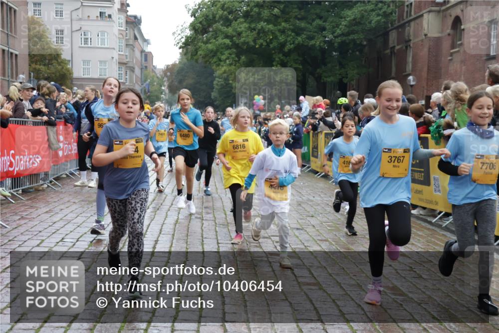 13.09.2026 - Kiel Lauf Yannick Fuchs http://msf.ph/oto/10406454 13.09.2026 08:58:58 Ziel 512, 1119, 1848, 2725, 3242, 5106, 5629, 6151, 6883, 6896, 7223, 7739, 7916, 8944, 10211, 10292, 10334, 10821, 11201, 11386, 11575, 11924, 27, 339, 515, 1188, 1348, 1382, 2100, 3217, 4622, 4965, 5092, 5200, 5201, 5536, 5537, 5908, 6573, 7022, 7407, 8354, 9773, 10211, 10242, 11252, 11430, 11783, 12297, 12517, 118, 3543, 3666, 3767, 4026, 4064, 4164, 4444, 6480, 6816, 7028, 7706, 8261, 9215, 9430, 1158, 1382, 3145, 3150, 3217, 3492, 3686, 4115, 4546, 4622 meine-sportfotos.de