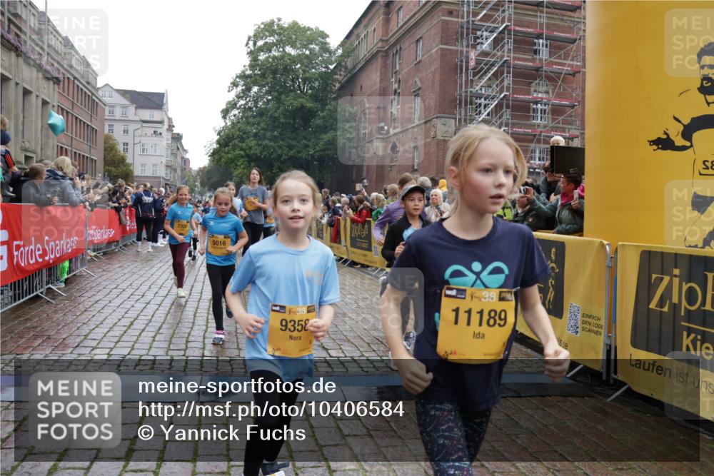 13.09.2026 - Kiel Lauf Yannick Fuchs http://msf.ph/oto/10406584 13.09.2026 08:59:11 Ziel 118, 512, 1848, 2725, 3543, 3666, 3767, 4026, 4064, 4164, 4444, 5106, 5629, 7028, 7706, 7916, 8261, 9215, 9430, 11575, 27, 339, 1119, 1348, 2100, 2725, 3242, 5092, 5106, 5200, 5201, 5536, 5537, 5629, 6151, 6573, 6883, 6896, 7022, 7223, 7407, 7739, 8944, 9773, 10211, 10292, 10334, 10821, 11201, 11252, 11386, 11430, 11783, 11924, 12297, 12517, 125, 1413, 1549, 1792, 2342, 3165, 3803, 3958, 4426, 4481, 4498, 4886, 5016, 5131, 5590, 6480, 6816, 6943, 7337, 7371, 7401, 9293 meine-sportfotos.de
