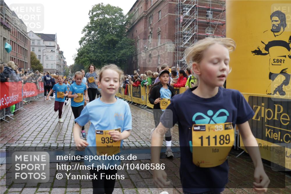 13.09.2026 - Kiel Lauf Yannick Fuchs http://msf.ph/oto/10406586 13.09.2026 08:59:11 Ziel 118, 512, 1848, 2725, 3543, 3666, 3767, 4026, 4064, 4164, 4444, 5106, 5629, 7028, 7706, 7916, 8261, 9215, 9430, 11575, 27, 339, 1119, 1348, 2100, 2725, 3242, 5092, 5106, 5200, 5201, 5536, 5537, 5629, 6151, 6573, 6883, 6896, 7022, 7223, 7407, 7739, 8944, 9773, 10211, 10292, 10334, 10821, 11201, 11252, 11386, 11430, 11783, 11924, 12297, 12517, 125, 1413, 1549, 1792, 2342, 3165, 3803, 3958, 4426, 4481, 4498, 4886, 5016, 5131, 5590, 6480, 6816, 6943, 7337, 7371, 7401, 9293 meine-sportfotos.de