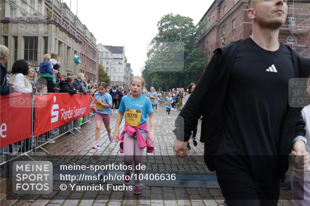13.09.2026 - Kiel Lauf Yannick Fuchs http://msf.ph/oto/10406636 13.09.2026 08:59:16 Ziel 118, 3543, 3666, 3767, 3803, 3958, 4026, 4064, 4164, 4426, 4444, 5590, 6480, 6816, 7028, 7401, 7706, 8261, 9215, 9293, 9430, 9623, 10682, 11617, 11808, 12004, 27, 339, 512, 1119, 1348, 1848, 2725, 3242, 4026, 5106, 5201, 5629, 6151, 6573, 6883, 6896, 7028, 7223, 7407, 7739, 7916, 8944, 9773, 10211, 10292, 10334, 10821, 11201, 11252, 11386, 11575, 11924, 12517, 125, 579, 1413, 1549, 1792, 2342, 3165, 3537, 3890, 4481, 4498, 4886, 5016, 5131, 6943, 7337, 7371 meine-sportfotos.de