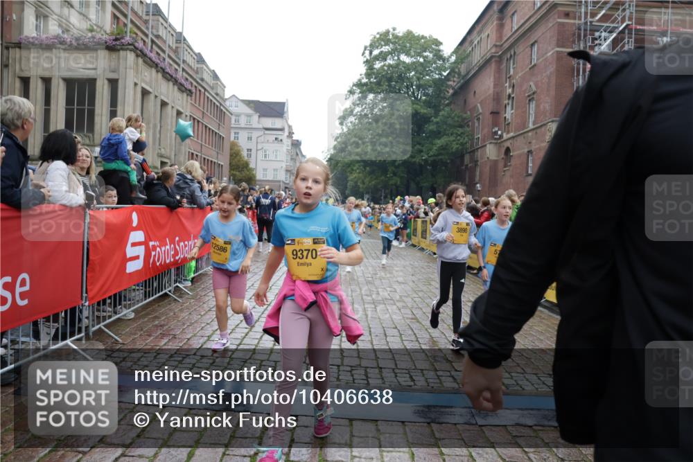 13.09.2026 - Kiel Lauf Yannick Fuchs http://msf.ph/oto/10406638 13.09.2026 08:59:16 Ziel 118, 3543, 3666, 3767, 3803, 3958, 4026, 4064, 4164, 4426, 4444, 5590, 6480, 6816, 7028, 7401, 7706, 8261, 9215, 9293, 9430, 9623, 10682, 11617, 11808, 12004, 27, 339, 512, 1119, 1348, 1848, 2725, 3242, 4026, 5106, 5201, 5629, 6151, 6573, 6883, 6896, 7028, 7223, 7407, 7739, 7916, 8944, 9773, 10211, 10292, 10334, 10821, 11201, 11252, 11386, 11575, 11924, 12517, 125, 579, 1413, 1549, 1792, 2342, 3165, 3537, 3890, 4481, 4498, 4886, 5016, 5131, 6943, 7337, 7371 meine-sportfotos.de