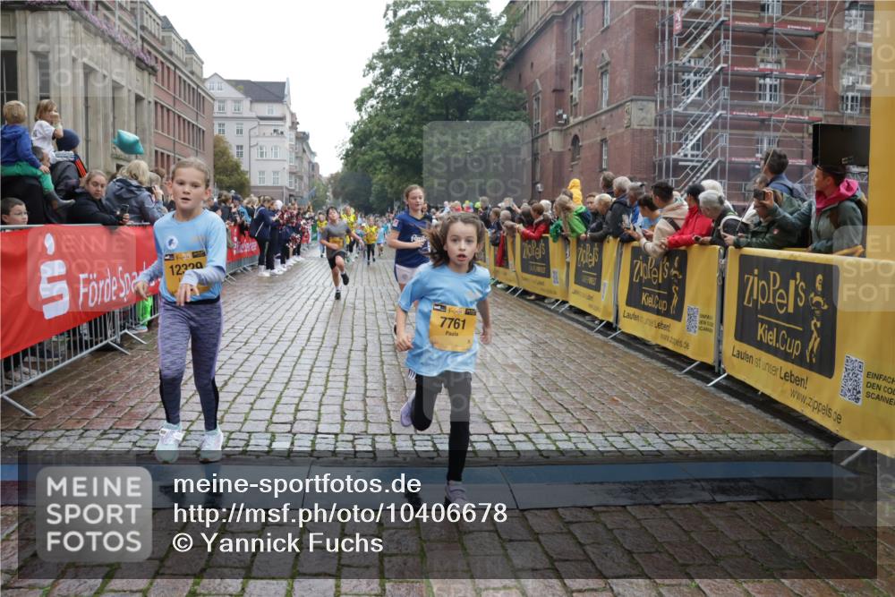 13.09.2026 - Kiel Lauf Yannick Fuchs http://msf.ph/oto/10406678 13.09.2026 08:59:21 Ziel 3543, 3767, 3803, 3958, 4064, 4164, 4426, 4444, 4498, 4886, 5131, 5590, 6480, 6816, 6944, 7337, 7371, 7401, 7706, 8069, 9293, 9358, 9430, 9623, 10682, 11189, 11395, 11617, 11808, 12004, 12383, 27, 118, 339, 512, 1119, 1848, 2725, 3242, 3543, 3666, 4026, 5106, 5629, 6151, 6883, 6896, 7028, 7223, 7739, 7916, 8261, 8944, 9215, 9773, 10211, 10292, 10334, 10821, 11201, 11386, 11575, 11924, 12517, 125, 579, 1413, 1549, 1792, 2342, 3165, 3537, 3890, 4481, 5016, 6943, 12517 meine-sportfotos.de