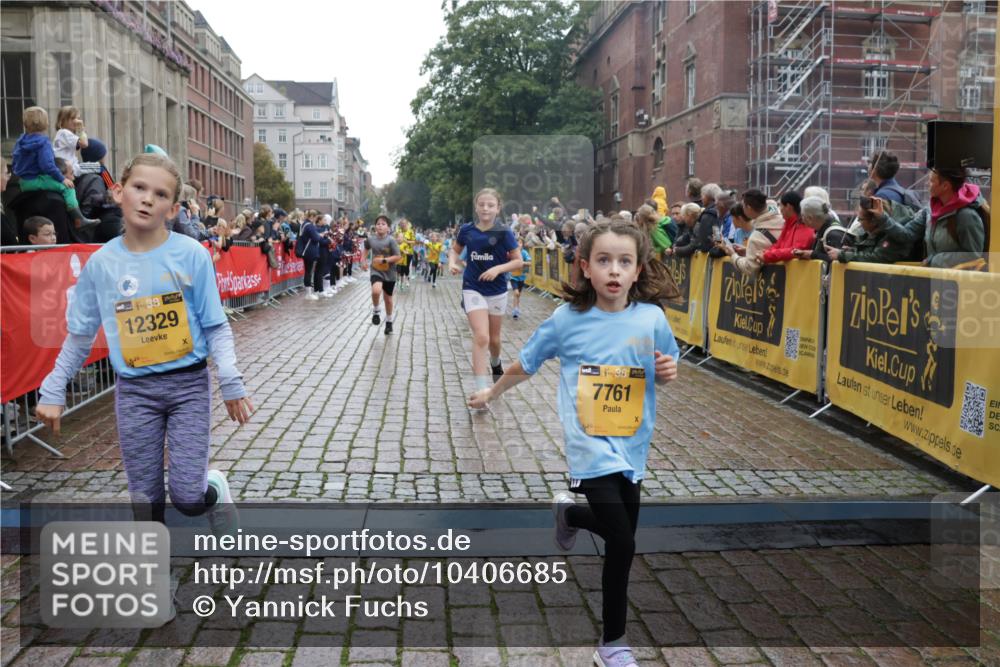 13.09.2026 - Kiel Lauf Yannick Fuchs http://msf.ph/oto/10406685 13.09.2026 08:59:21 Ziel 3543, 3767, 3803, 3958, 4064, 4164, 4426, 4444, 4498, 4886, 5131, 5590, 6480, 6816, 6944, 7337, 7371, 7401, 7706, 8069, 9293, 9358, 9430, 9623, 10682, 11189, 11395, 11617, 11808, 12004, 12383, 27, 118, 339, 512, 1119, 1848, 2725, 3242, 3543, 3666, 4026, 5106, 5629, 6151, 6883, 6896, 7028, 7223, 7739, 7916, 8261, 8944, 9215, 9773, 10211, 10292, 10334, 10821, 11201, 11386, 11575, 11924, 12517, 125, 579, 1413, 1549, 1792, 2342, 3165, 3537, 3890, 4481, 5016, 6943, 12517 meine-sportfotos.de