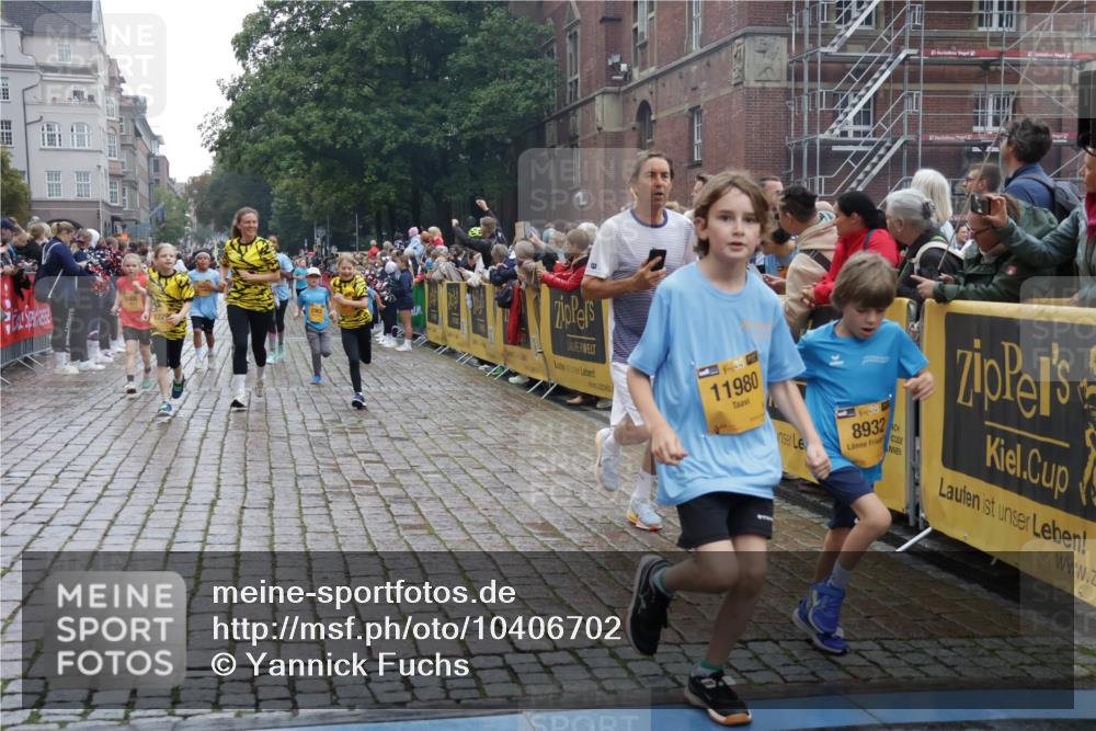13.09.2026 - Kiel Lauf Yannick Fuchs http://msf.ph/oto/10406702 13.09.2026 08:59:24 Ziel 125, 1413, 1792, 3165, 3767, 3803, 3958, 4064, 4164, 4426, 4444, 4498, 4886, 5016, 5131, 5590, 6480, 6816, 6943, 6944, 7320, 7337, 7371, 7396, 7401, 7706, 8069, 8153, 9293, 9358, 9430, 9623, 10682, 11189, 11395, 11617, 11808, 12004, 12383, 118, 512, 1119, 1848, 2725, 3242, 3543, 3666, 4026, 4064, 5106, 5629, 6151, 6883, 6896, 7028, 7223, 7739, 7916, 8261, 8944, 9215, 9430, 10292, 10334, 10821, 11201, 11386, 11575, 11924, 579, 1549, 2342, 3537, 3890, 4481, 12517 meine-sportfotos.de