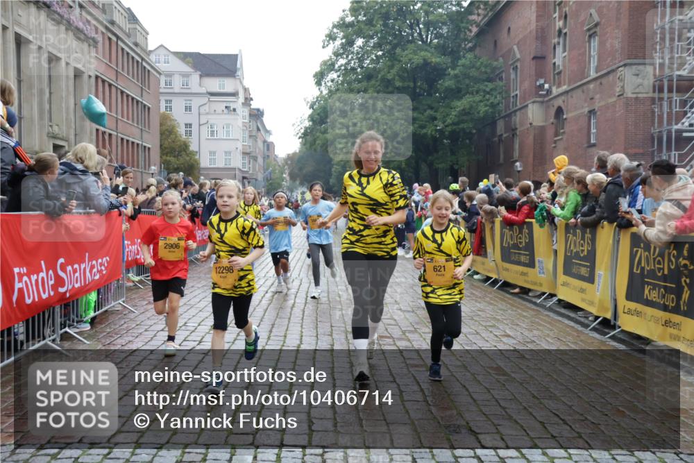 13.09.2026 - Kiel Lauf Yannick Fuchs http://msf.ph/oto/10406714 13.09.2026 08:59:26 Ziel 125, 1413, 1549, 1792, 2342, 3165, 3803, 3958, 4164, 4426, 4481, 4498, 4886, 5016, 5131, 5590, 6480, 6816, 6943, 6944, 7320, 7337, 7371, 7396, 7401, 7981, 8069, 8153, 9293, 9358, 9623, 10665, 10682, 10723, 11189, 11395, 11617, 11808, 12004, 12383, 118, 512, 1848, 2725, 3543, 3666, 3767, 4026, 4064, 4164, 4444, 5106, 5629, 6883, 6896, 7028, 7223, 7706, 7739, 7916, 8261, 8944, 9215, 9430, 10292, 10334, 11201, 11575, 579, 3537, 3890, 12517 meine-sportfotos.de