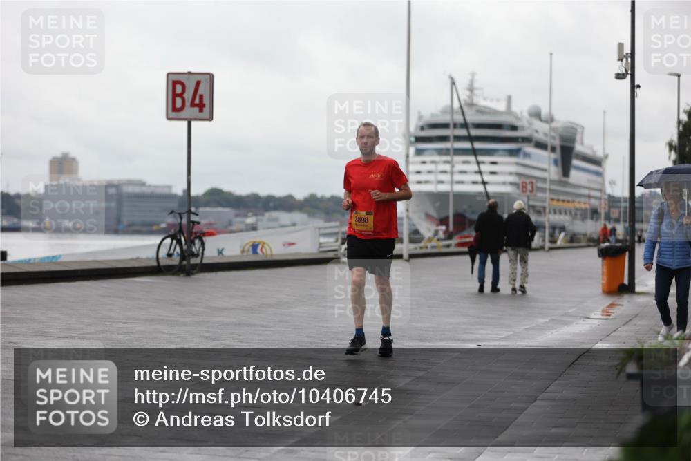 13.09.2026 - Kiel Lauf Andreas Tolksdorf http://msf.ph/oto/10406745 13.09.2026 11:09:21 Kiellinie 4, 39, 3898, 83 meine-sportfotos.de