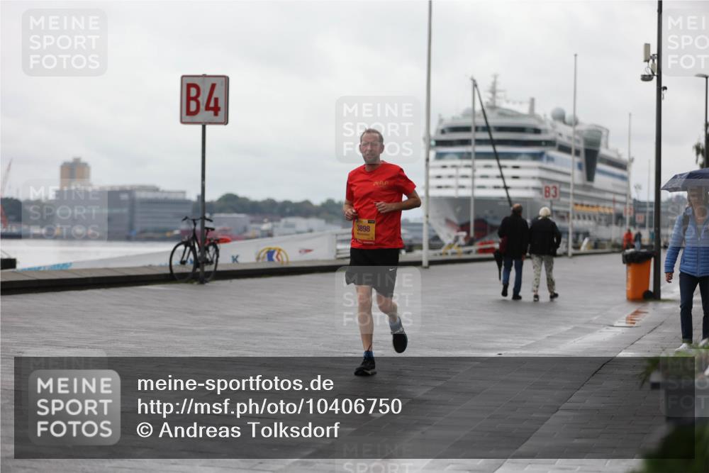 13.09.2026 - Kiel Lauf Andreas Tolksdorf http://msf.ph/oto/10406750 13.09.2026 11:09:21 Kiellinie 4, 1, 38, 3898, 83 meine-sportfotos.de