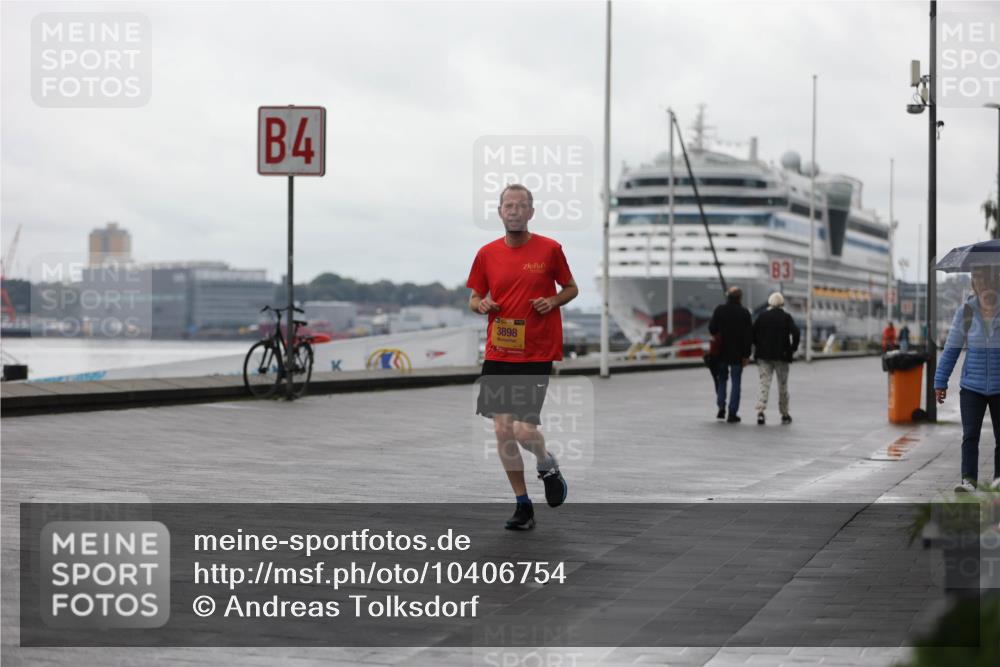 13.09.2026 - Kiel Lauf Andreas Tolksdorf http://msf.ph/oto/10406754 13.09.2026 11:09:21 Kiellinie 4, 39, 3898, 83 meine-sportfotos.de