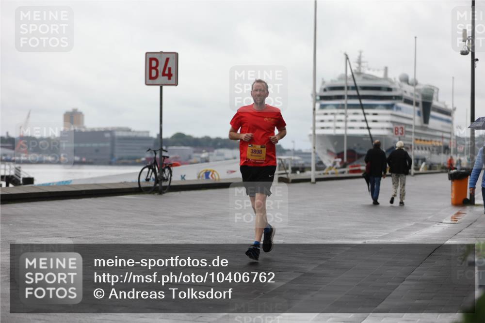 13.09.2026 - Kiel Lauf Andreas Tolksdorf http://msf.ph/oto/10406762 13.09.2026 11:09:22 Kiellinie 4, 3898, 83 meine-sportfotos.de