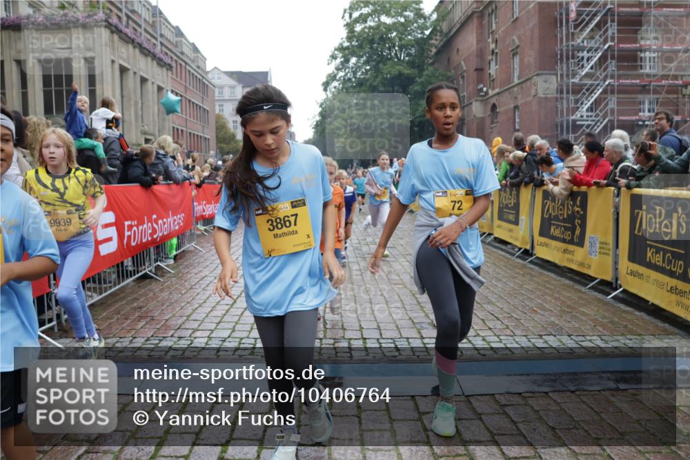 13.09.2026 - Kiel Lauf Yannick Fuchs http://msf.ph/oto/10406764 13.09.2026 08:59:30 Ziel 125, 579, 1413, 1549, 1792, 2342, 3165, 3537, 3803, 3890, 3958, 4426, 4481, 4498, 4886, 5016, 5131, 5590, 6943, 6944, 7320, 7337, 7371, 7396, 7401, 7981, 8069, 8153, 8530, 9293, 9358, 9370, 9394, 10665, 10723, 11189, 11395, 11570, 11617, 12004, 12383, 12586, 118, 512, 1848, 2725, 3543, 3666, 3767, 3803, 4026, 4064, 4164, 4426, 4444, 5106, 5629, 6480, 6816, 6883, 7028, 7223, 7401, 7706, 7739, 7916, 8261, 8944, 9215, 9293, 9430, 9623, 10334, 10682, 11201, 11575, 11617, 28 meine-sportfotos.de
