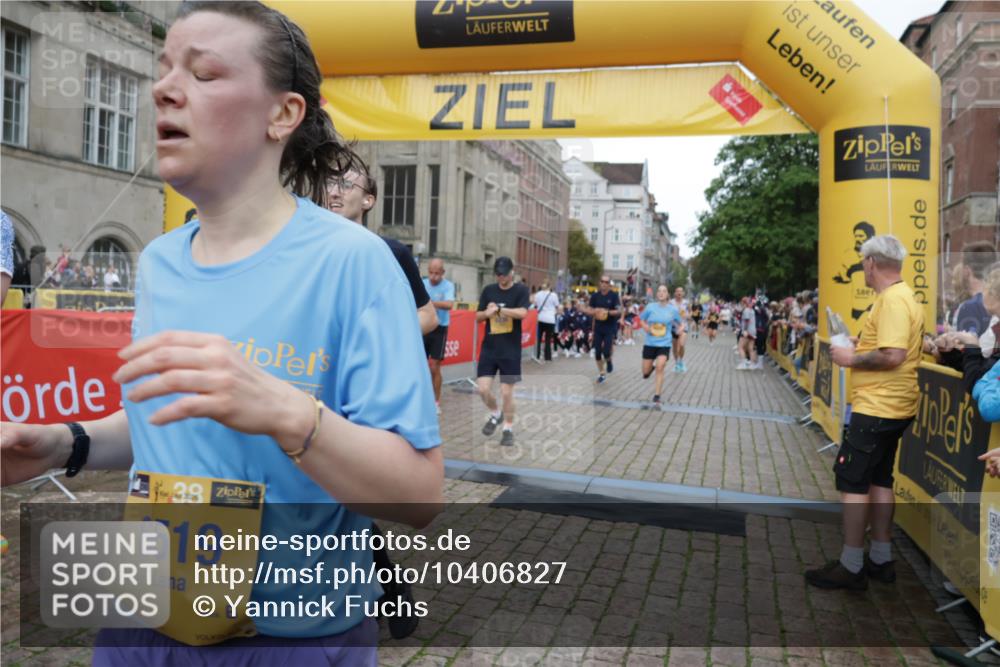 13.09.2026 - Kiel Lauf Yannick Fuchs http://msf.ph/oto/10406827 13.09.2026 10:33:08 Ziel 1327, 3997, 6988, 7030, 8280, 10181, 10552, 10773, 32, 342, 870, 875, 1393, 1467, 1612, 1801, 3327, 4393, 4963, 5721, 6337, 7471, 7650, 8033, 8621, 8683, 9123, 9222, 9879, 10338, 11597, 12353, 12728, 864, 1331, 1525, 1979, 2824, 3991, 4929, 5197, 5274, 5907, 6537, 6775, 7709, 9411, 9891, 9975, 10331, 10448, 11063, 11754, 12277, 12339, 1393, 3170, 4236, 4512, 8033, 8683, 9123, 11299, 11319, 12071, 12367 meine-sportfotos.de