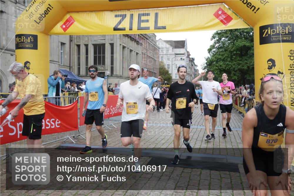 13.09.2026 - Kiel Lauf Yannick Fuchs http://msf.ph/oto/10406917 13.09.2026 10:33:17 Ziel 864, 1327, 1525, 2824, 3991, 3997, 4929, 5197, 5274, 5907, 6537, 6988, 7030, 7709, 8280, 9411, 9891, 9975, 10181, 10448, 10773, 11063, 11754, 12277, 12339, 32, 342, 1467, 1801, 3327, 3997, 4393, 4963, 6337, 7471, 7650, 9222, 9879, 10338, 10552, 11597, 12353, 12728, 435, 813, 1331, 1958, 1979, 2775, 5961, 6080, 6569, 6775, 8641, 8938, 8940, 10331, 10984, 12729, 870, 875, 1393, 1612, 1801, 4393, 4963, 5721, 7471, 7650, 8621, 8683, 12353 meine-sportfotos.de