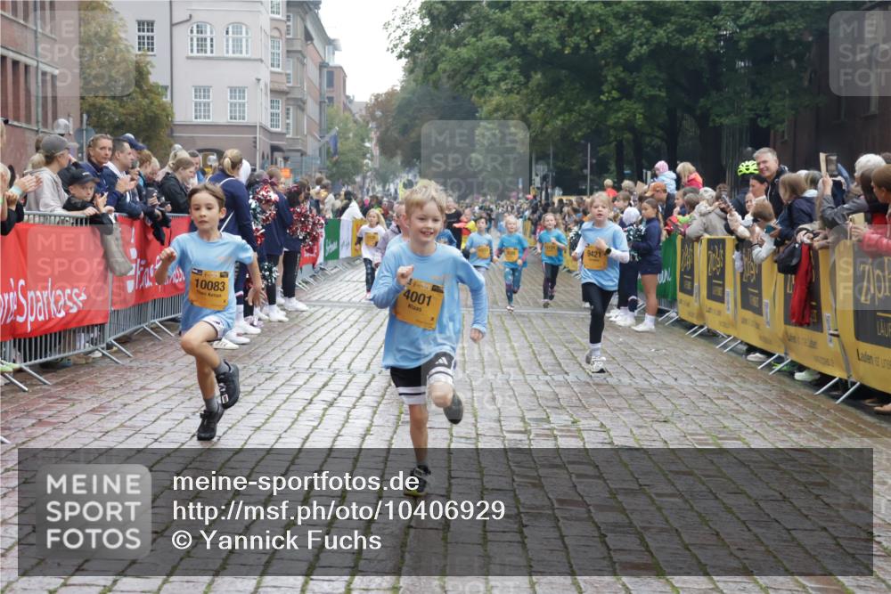 13.09.2026 - Kiel Lauf Yannick Fuchs http://msf.ph/oto/10406929 13.09.2026 08:59:48 Ziel 28, 533, 621, 2789, 2906, 2962, 3865, 3867, 7919, 8673, 8932, 9036, 9151, 9939, 11980, 12298, 12329, 125, 579, 1413, 1549, 1792, 2342, 3165, 3537, 3767, 3803, 3890, 3958, 4064, 4164, 4426, 4444, 4481, 4498, 4886, 5016, 5131, 5590, 6480, 6816, 6943, 6944, 7320, 7337, 7371, 7396, 7401, 7706, 7981, 8069, 8153, 8530, 9151, 9293, 9358, 9370, 9394, 9430, 9623, 10665, 10682, 10723, 11189, 11364, 11395, 11570, 11617, 12004, 12383, 12586, 4001, 7746, 9421, 10083, 3543 meine-sportfotos.de