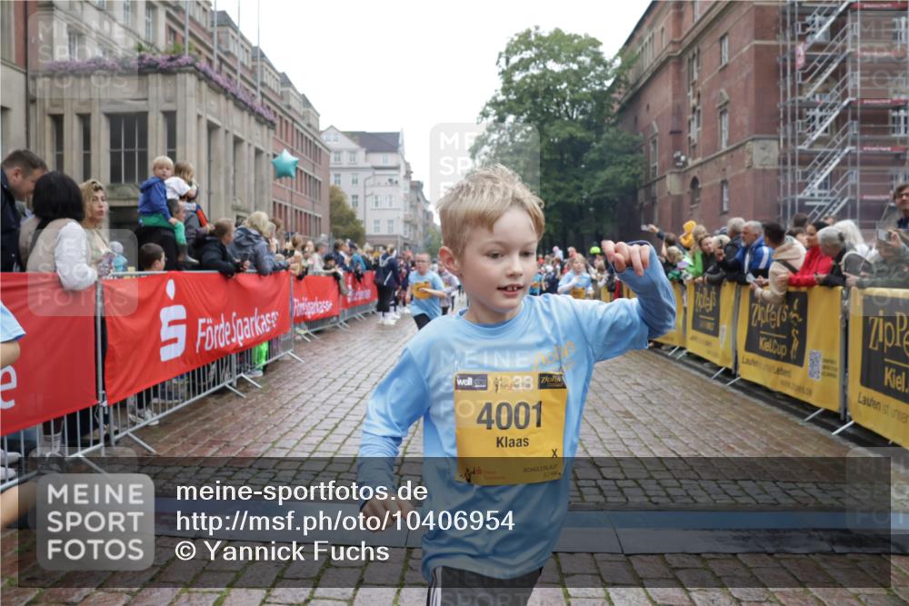 13.09.2026 - Kiel Lauf Yannick Fuchs http://msf.ph/oto/10406954 13.09.2026 08:59:50 Ziel 28, 533, 621, 2789, 2906, 2962, 3865, 3867, 7919, 8673, 8932, 9036, 9939, 11980, 12298, 12329, 125, 579, 1413, 1549, 1792, 2342, 3165, 3537, 3767, 3803, 3890, 3958, 4164, 4426, 4444, 4481, 4498, 4886, 5016, 5131, 5590, 6480, 6816, 6943, 6944, 7320, 7337, 7371, 7396, 7401, 7706, 7981, 8069, 8153, 8530, 8932, 9151, 9293, 9358, 9370, 9394, 9623, 10665, 10682, 10723, 11189, 11364, 11395, 11570, 11617, 11980, 12004, 12329, 12383, 12586, 4001, 7746, 9003, 9421, 10083, 3543 meine-sportfotos.de