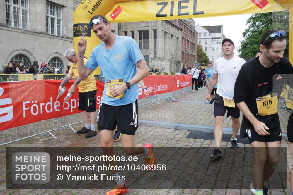 13.09.2026 - Kiel Lauf Yannick Fuchs http://msf.ph/oto/10406956 13.09.2026 10:33:19 Ziel 864, 1327, 1331, 1525, 1979, 2824, 3991, 4929, 5197, 5274, 5907, 6537, 6988, 7030, 7709, 8280, 9411, 9891, 9975, 10331, 10448, 10773, 11063, 11754, 12277, 12339, 32, 342, 1467, 3327, 3997, 4393, 4963, 6337, 6988, 7471, 7650, 9222, 9879, 10181, 10338, 10552, 11597, 12728, 435, 446, 813, 1958, 2073, 2775, 3323, 3799, 5961, 6080, 6569, 6775, 8225, 8641, 8938, 8940, 10984, 11289, 12729, 342, 870, 875, 1612, 1801, 4393, 4963, 5721, 6337, 7471, 7650, 8621, 10338, 11597, 12353 meine-sportfotos.de