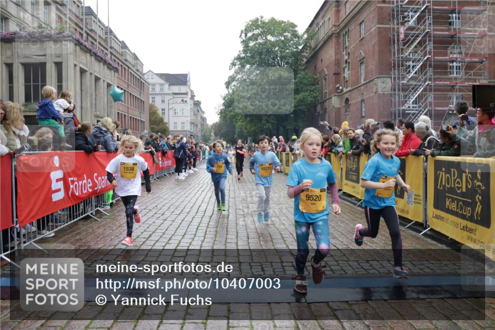 13.09.2026 - Kiel Lauf Yannick Fuchs http://msf.ph/oto/10407003 13.09.2026 08:59:55 Ziel 28, 780, 1871, 2789, 2918, 3545, 3568, 3865, 3867, 6271, 7624, 8673, 9036, 9939, 12298, 125, 533, 579, 621, 1413, 1549, 1792, 2342, 2906, 2962, 3165, 3537, 3803, 3890, 3958, 4426, 4481, 4498, 4886, 5016, 5131, 5590, 6943, 6944, 7320, 7337, 7371, 7396, 7401, 7919, 7981, 8069, 8153, 8530, 8932, 9151, 9293, 9358, 9370, 9394, 10665, 10723, 11189, 11364, 11395, 11570, 11617, 11980, 12004, 12298, 12329, 12383, 12586, 783, 1538, 4001, 4793, 4821, 7746, 9003, 9421, 9520, 10083 meine-sportfotos.de