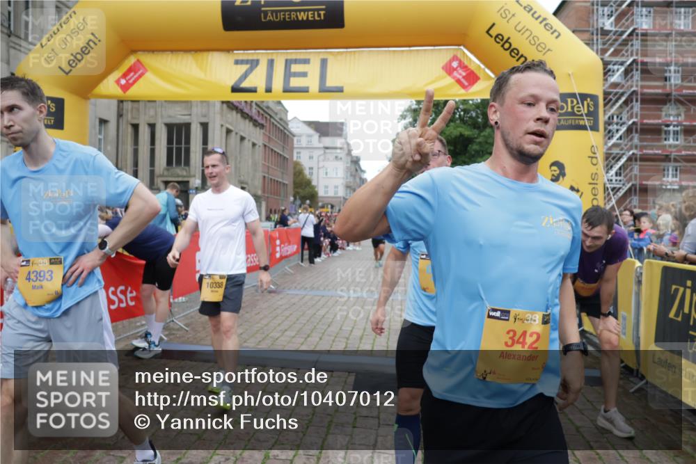 13.09.2026 - Kiel Lauf Yannick Fuchs http://msf.ph/oto/10407012 13.09.2026 10:33:24 Ziel 864, 1331, 1525, 1979, 2824, 3991, 4929, 5197, 5274, 5907, 6537, 6775, 7709, 9411, 9891, 9975, 10331, 10448, 11063, 11754, 12277, 12339, 32, 1327, 1467, 3327, 3997, 6988, 7030, 8280, 9222, 9879, 10181, 10552, 10773, 11754, 12277, 435, 446, 813, 1958, 2073, 2775, 3323, 3799, 3924, 4776, 5961, 6080, 6569, 6973, 7372, 8225, 8641, 8896, 8938, 8940, 10984, 11289, 11707, 12729, 342, 1801, 3327, 4393, 4963, 6337, 7471, 7650, 9879, 10338, 11597, 12353 meine-sportfotos.de