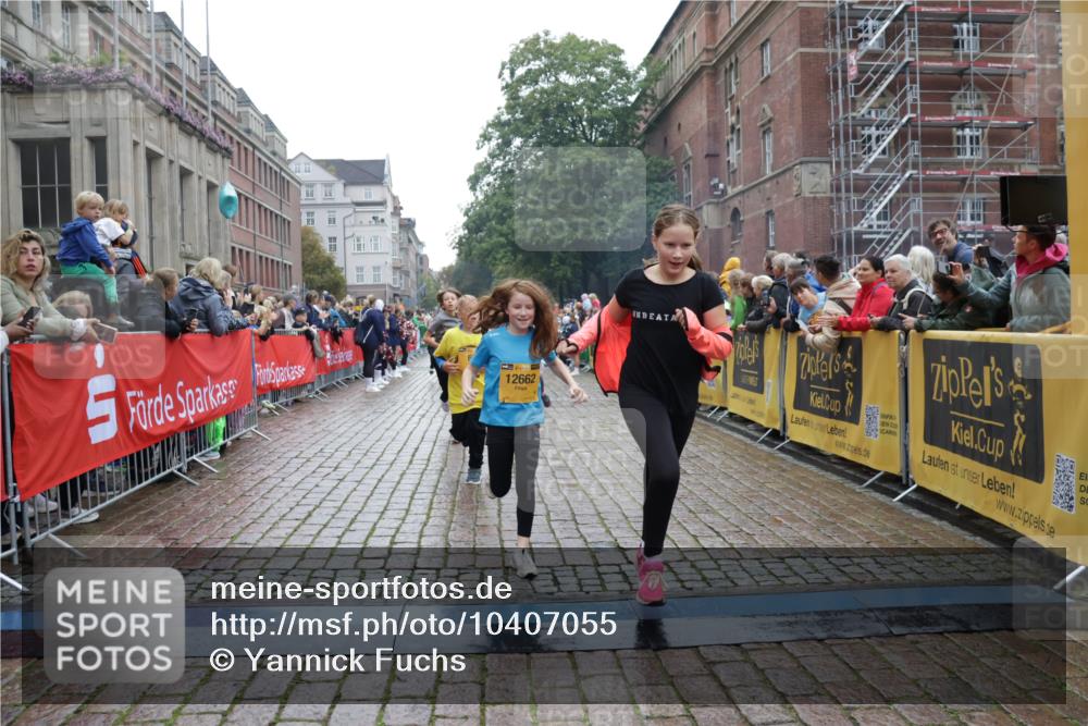 13.09.2026 - Kiel Lauf Yannick Fuchs http://msf.ph/oto/10407055 13.09.2026 08:59:59 Ziel 780, 1871, 2789, 2918, 3545, 3568, 6271, 7624, 7746, 8692, 12371, 28, 125, 533, 579, 621, 1413, 1549, 1792, 2342, 2906, 2962, 3165, 3537, 3865, 3867, 3890, 4481, 4498, 4886, 5016, 6943, 6944, 7320, 7396, 7919, 7981, 8069, 8153, 8530, 8673, 8932, 9036, 9151, 9358, 9370, 9394, 9939, 10665, 10723, 11189, 11364, 11570, 11980, 12298, 12329, 12586, 65, 783, 1538, 2513, 3549, 4001, 4661, 4793, 4821, 9003, 9421, 9520, 10083, 10592, 12662, 125 meine-sportfotos.de