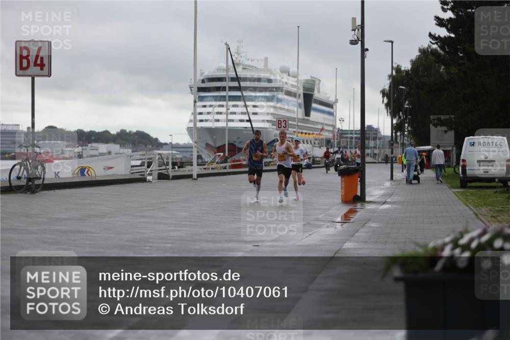 13.09.2026 - Kiel Lauf Andreas Tolksdorf http://msf.ph/oto/10407061 13.09.2026 11:36:24 Kiellinie 4, 3, 102, 100, 31 meine-sportfotos.de