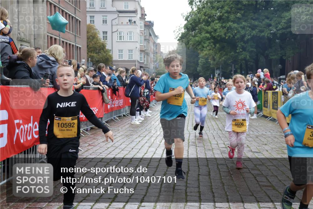 13.09.2026 - Kiel Lauf Yannick Fuchs http://msf.ph/oto/10407101 13.09.2026 09:00:03 Ziel 780, 1871, 2789, 2918, 3545, 3568, 4001, 6271, 7624, 7746, 8692, 9421, 10083, 12371, 28, 533, 579, 621, 1413, 1549, 1792, 2342, 2789, 2906, 2962, 3165, 3537, 3865, 3867, 3890, 4481, 5016, 6943, 7320, 7396, 7919, 7981, 8153, 8530, 8673, 8932, 9036, 9151, 9370, 9394, 9939, 10665, 10723, 11364, 11570, 11980, 12298, 12329, 12586, 65, 783, 1538, 2513, 2894, 3549, 4661, 4793, 4821, 6258, 6606, 6808, 9003, 9520, 10592, 11727, 12051, 12662, 125, 1413, 1549, 1792, 2342, 3165, 4481 meine-sportfotos.de