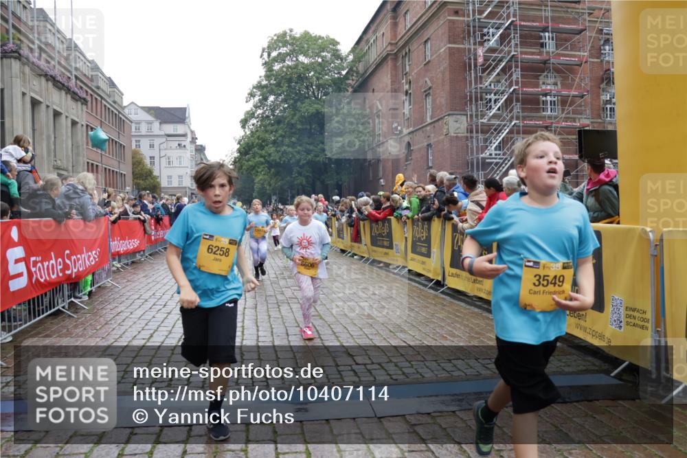 13.09.2026 - Kiel Lauf Yannick Fuchs http://msf.ph/oto/10407114 13.09.2026 09:00:03 Ziel 780, 1871, 2789, 2918, 3545, 3568, 4001, 6271, 7624, 7746, 8692, 9421, 10083, 12371, 28, 533, 579, 621, 1413, 1549, 1792, 2342, 2789, 2906, 2962, 3165, 3537, 3865, 3867, 3890, 4481, 5016, 6943, 7320, 7396, 7919, 7981, 8153, 8530, 8673, 8932, 9036, 9151, 9370, 9394, 9939, 10665, 10723, 11364, 11570, 11980, 12298, 12329, 12586, 65, 783, 1538, 2513, 2894, 3549, 4661, 4793, 4821, 6258, 6606, 6808, 9003, 9520, 10592, 11727, 12051, 12662, 125, 1413, 1549, 1792, 2342, 3165, 4481 meine-sportfotos.de