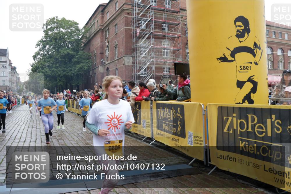 13.09.2026 - Kiel Lauf Yannick Fuchs http://msf.ph/oto/10407132 13.09.2026 09:00:05 Ziel 780, 1871, 2918, 3545, 3568, 4001, 6271, 7624, 7746, 8692, 9003, 9421, 10083, 12371, 28, 533, 579, 621, 1549, 2342, 2789, 2906, 2962, 3537, 3865, 3867, 3890, 4481, 7919, 7981, 8530, 8673, 8932, 9036, 9151, 9370, 9394, 9939, 10665, 10723, 11364, 11570, 11980, 12298, 12329, 12586, 65, 783, 897, 1284, 1538, 2513, 2894, 3549, 4661, 4793, 4821, 6258, 6487, 6606, 6808, 9520, 10592, 11727, 12051, 12662, 125, 579, 1413, 1549, 1792, 2342, 3165, 3890, 4481, 9370, 11570, 12586 meine-sportfotos.de