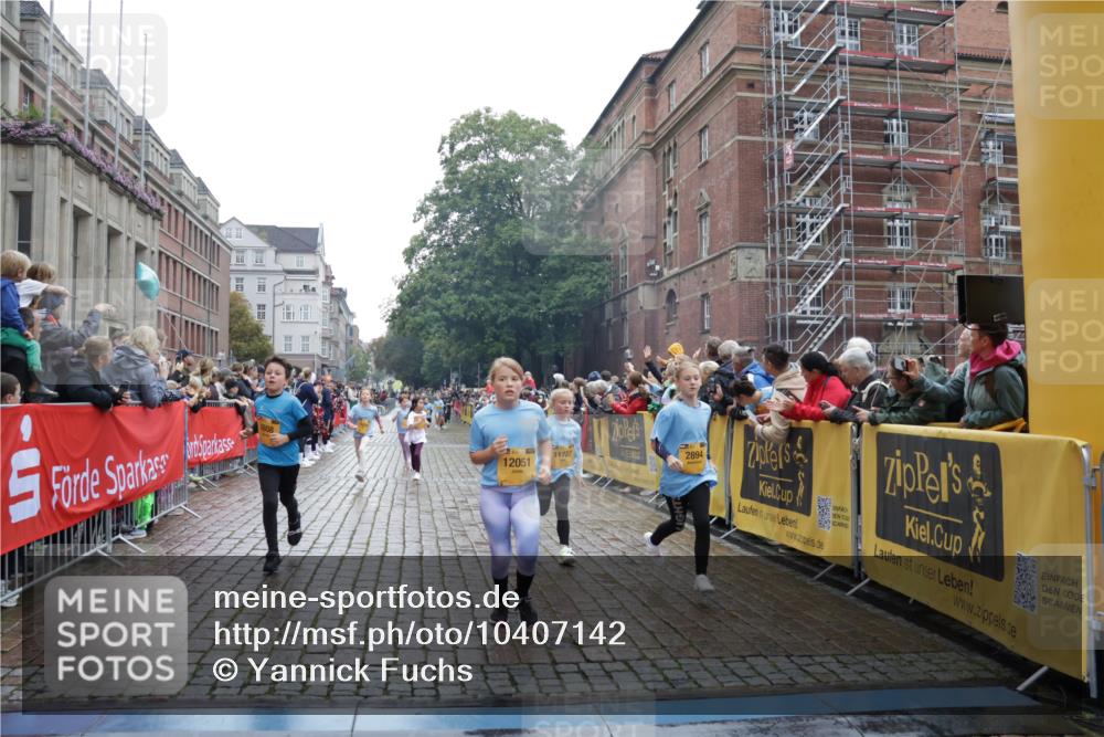 13.09.2026 - Kiel Lauf Yannick Fuchs http://msf.ph/oto/10407142 13.09.2026 09:00:05 Ziel 780, 1871, 2918, 3545, 3568, 4001, 6271, 7624, 7746, 8692, 9003, 9421, 10083, 12371, 28, 533, 579, 621, 1549, 2342, 2789, 2906, 2962, 3537, 3865, 3867, 3890, 4481, 7919, 7981, 8530, 8673, 8932, 9036, 9151, 9370, 9394, 9939, 10665, 10723, 11364, 11570, 11980, 12298, 12329, 12586, 65, 783, 897, 1284, 1538, 2513, 2894, 3549, 4661, 4793, 4821, 6258, 6487, 6606, 6808, 9520, 10592, 11727, 12051, 12662, 125, 579, 1413, 1549, 1792, 2342, 3165, 3890, 4481, 9370, 11570, 12586 meine-sportfotos.de