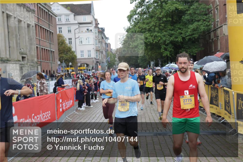 13.09.2026 - Kiel Lauf Yannick Fuchs http://msf.ph/oto/10407144 13.09.2026 10:34:11 Ziel 1299, 1352, 2009, 3099, 3384, 3395, 3704, 4679, 5165, 5175, 6344, 7378, 7932, 8646, 9078, 9373, 9788, 10310, 10893, 11002, 11318, 11732, 12120, 12169, 115, 435, 446, 908, 965, 1352, 1730, 2073, 2285, 2333, 2577, 3323, 3704, 3799, 3819, 3924, 4300, 4739, 4776, 5160, 5773, 6569, 6973, 7372, 7925, 8022, 8225, 8362, 8896, 9081, 9491, 10179, 10984, 11289, 11591, 11604, 11707, 11732, 12169, 12729, 93, 244, 1086, 1668, 2094, 2465, 4351, 4466, 4723, 4735, 4820, 5125, 5737, 5996 meine-sportfotos.de