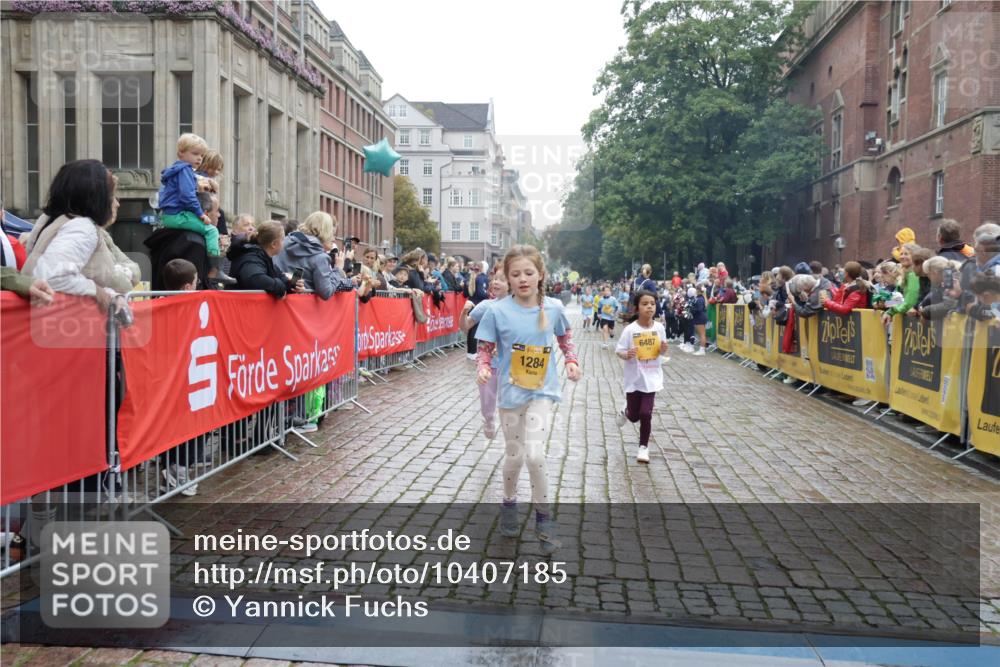 13.09.2026 - Kiel Lauf Yannick Fuchs http://msf.ph/oto/10407185 13.09.2026 09:00:08 Ziel 780, 783, 1538, 1871, 2918, 4001, 4793, 6271, 7624, 7746, 8692, 9003, 9421, 9520, 10083, 10223, 12137, 12371, 28, 533, 579, 621, 1871, 2789, 2906, 2962, 3537, 3545, 3568, 3865, 3867, 3890, 6271, 7919, 8530, 8673, 8932, 9036, 9151, 9394, 9939, 11364, 11980, 12298, 12329, 12586, 65, 897, 1284, 2513, 2894, 3549, 4661, 4821, 6258, 6487, 6606, 6808, 10592, 11727, 12051, 12662, 125, 579, 1413, 1549, 1792, 2342, 3165, 3537, 3890, 4481, 8530, 9370, 9394, 11364, 11570, 12586 meine-sportfotos.de