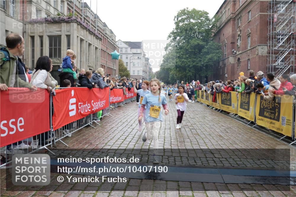 13.09.2026 - Kiel Lauf Yannick Fuchs http://msf.ph/oto/10407190 13.09.2026 09:00:08 Ziel 780, 783, 1538, 1871, 2918, 4001, 4793, 6271, 7624, 7746, 8692, 9003, 9421, 9520, 10083, 10223, 12137, 12371, 28, 533, 579, 621, 1871, 2789, 2906, 2962, 3537, 3545, 3568, 3865, 3867, 3890, 6271, 7919, 8530, 8673, 8932, 9036, 9151, 9394, 9939, 11364, 11980, 12298, 12329, 12586, 65, 897, 1284, 2513, 2894, 3549, 4661, 4821, 6258, 6487, 6606, 6808, 10592, 11727, 12051, 12662, 125, 579, 1413, 1549, 1792, 2342, 3165, 3537, 3890, 4481, 8530, 9370, 9394, 11364, 11570, 12586 meine-sportfotos.de