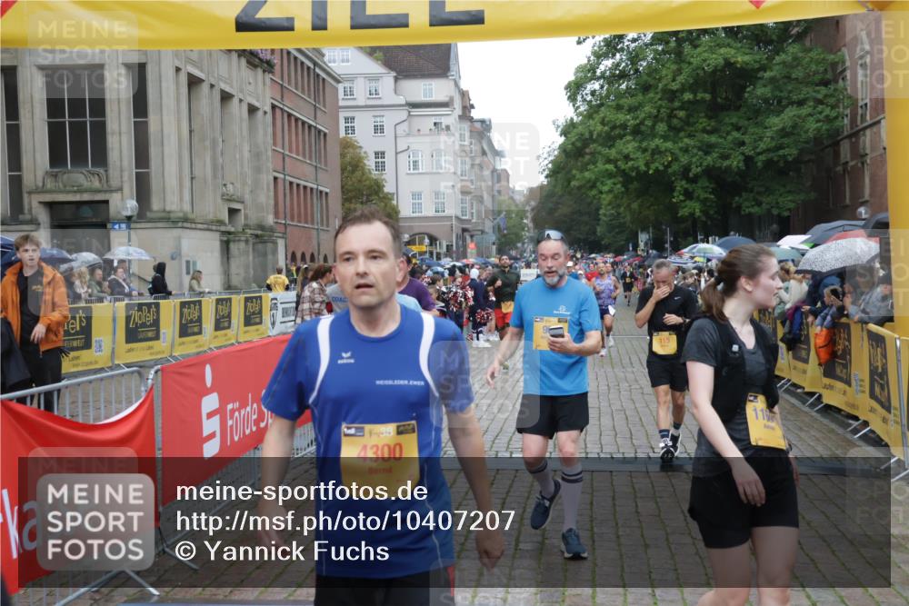 13.09.2026 - Kiel Lauf Yannick Fuchs http://msf.ph/oto/10407207 13.09.2026 10:34:25 Ziel 93, 244, 1086, 1668, 2094, 2465, 4466, 4723, 4820, 5125, 5737, 5996, 7387, 7933, 8646, 9788, 10893, 11153, 12020, 12070, 115, 965, 1299, 1352, 1730, 2009, 2333, 2577, 3099, 3384, 3395, 3704, 3819, 4679, 4739, 5165, 5175, 5773, 6344, 7378, 7925, 7932, 8022, 8362, 8646, 9078, 9081, 9373, 9491, 9788, 10179, 10310, 11002, 11318, 11591, 11732, 12120, 12169, 1307, 1667, 2044, 2432, 3180, 3864, 4351, 4608, 4735, 5576, 6225, 6260, 6941, 7672, 7928, 8480, 8746, 9276, 10549, 10904 meine-sportfotos.de
