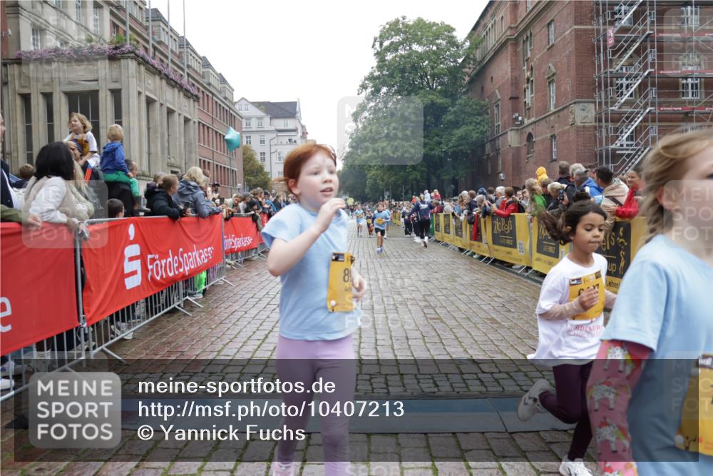 13.09.2026 - Kiel Lauf Yannick Fuchs http://msf.ph/oto/10407213 13.09.2026 09:00:10 Ziel 780, 783, 1538, 2918, 4001, 4793, 4821, 7624, 7746, 8692, 9003, 9421, 9520, 10083, 10223, 12137, 12371, 28, 533, 621, 780, 1871, 2789, 2906, 2918, 2962, 3537, 3545, 3568, 3865, 3867, 6271, 7624, 7919, 8530, 8673, 8932, 9036, 9151, 9394, 9939, 11364, 11980, 12298, 12329, 65, 897, 1284, 2513, 2894, 3549, 4093, 4661, 6258, 6487, 6606, 6808, 10592, 11727, 12051, 12662, 579, 1413, 1549, 1792, 2342, 3165, 3537, 3890, 4481, 8530, 9151, 9370, 9394, 11364, 11570, 12586 meine-sportfotos.de