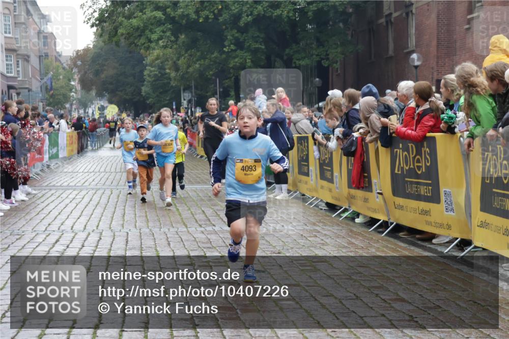 13.09.2026 - Kiel Lauf Yannick Fuchs http://msf.ph/oto/10407226 13.09.2026 09:00:12 Ziel 65, 783, 1538, 4001, 4661, 4793, 4821, 7746, 9003, 9421, 9520, 10083, 10223, 12137, 12371, 12662, 28, 533, 621, 780, 1871, 2789, 2906, 2918, 2962, 3545, 3568, 3865, 3867, 6271, 7624, 7746, 7919, 8673, 8692, 8932, 9036, 9151, 9939, 11980, 12298, 12329, 12371, 897, 1284, 2513, 2894, 3549, 4093, 6258, 6487, 6606, 6808, 10592, 11727, 12051, 579, 1549, 2342, 3537, 3890, 4481, 8530, 8932, 9151, 9370, 9394, 11364, 11570, 11980, 12329, 12586 meine-sportfotos.de
