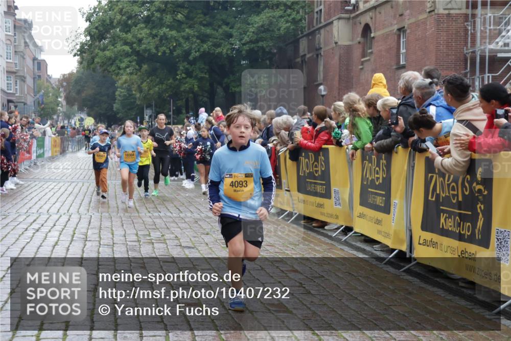 13.09.2026 - Kiel Lauf Yannick Fuchs http://msf.ph/oto/10407232 13.09.2026 09:00:13 Ziel 65, 783, 1538, 2513, 4001, 4661, 4793, 4821, 9003, 9421, 9520, 10083, 10223, 12137, 12662, 28, 533, 621, 780, 1871, 2789, 2906, 2918, 2962, 3545, 3568, 3865, 3867, 6271, 7624, 7746, 7919, 8673, 8692, 8932, 9036, 9151, 9939, 11980, 12298, 12329, 12371, 897, 1284, 2894, 3549, 4093, 6258, 6487, 6606, 6808, 10304, 10592, 11727, 12051, 579, 3537, 3890, 4481, 8530, 8932, 9151, 9370, 9394, 11364, 11570, 11980, 12329, 12586 meine-sportfotos.de
