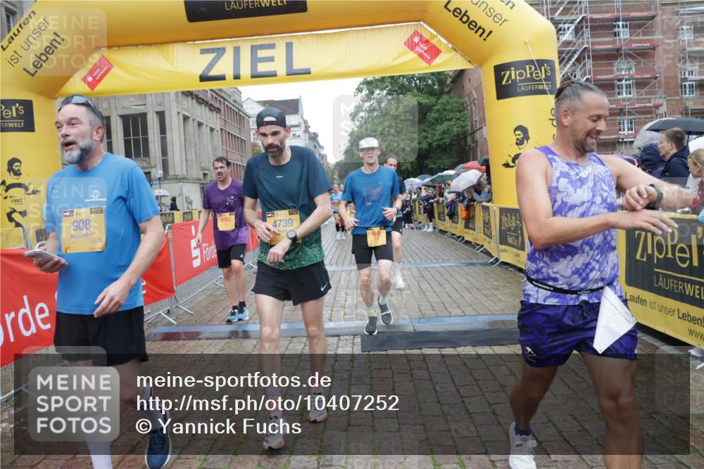 13.09.2026 - Kiel Lauf Yannick Fuchs http://msf.ph/oto/10407252 13.09.2026 10:34:31 Ziel 93, 1086, 2044, 2094, 2465, 3180, 3864, 4351, 4608, 4723, 4735, 4820, 5125, 5737, 5996, 6260, 7387, 7928, 8480, 10549, 10904, 10905, 12070, 244, 1299, 1352, 1668, 2009, 2333, 2577, 3099, 3384, 3395, 3704, 3819, 4466, 4679, 5165, 5175, 5773, 6344, 7378, 7925, 7932, 7933, 8022, 8646, 9078, 9373, 9491, 9788, 10179, 10310, 10893, 11002, 11153, 11318, 11732, 12020, 12120, 12169, 1307, 1667, 2432, 2449, 5218, 5576, 6225, 6941, 7006, 7273, 7672, 8195, 8746, 9276 meine-sportfotos.de