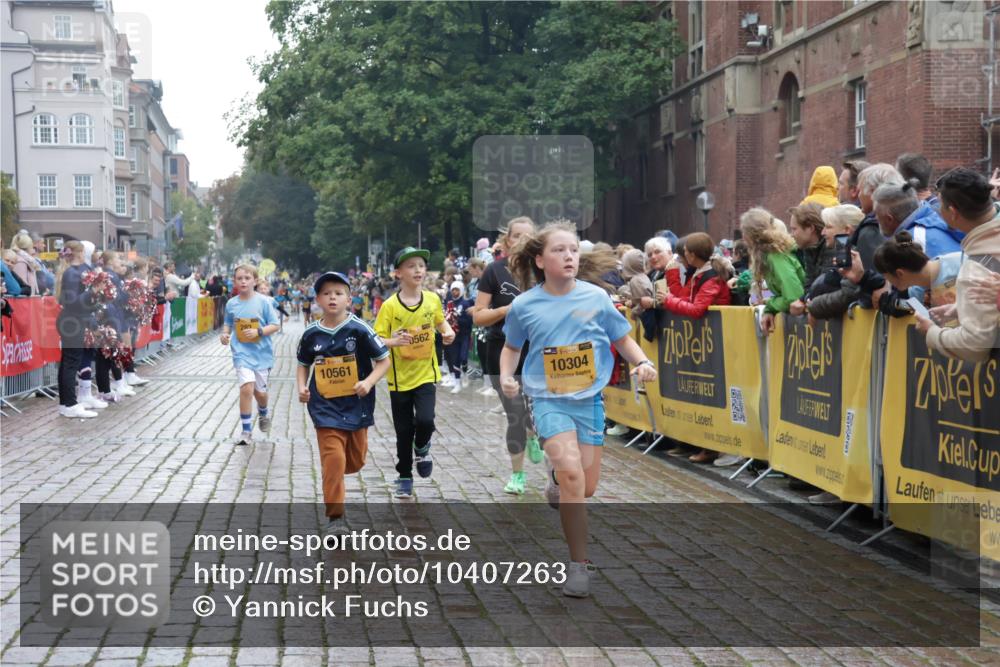 13.09.2026 - Kiel Lauf Yannick Fuchs http://msf.ph/oto/10407263 13.09.2026 09:00:16 Ziel 65, 783, 1538, 2513, 3549, 4001, 4661, 4793, 4821, 6258, 6606, 9003, 9421, 9520, 10083, 10223, 10592, 12137, 12662, 28, 533, 621, 780, 1871, 2789, 2906, 2918, 2962, 3545, 3568, 3865, 3867, 4001, 6271, 7624, 7746, 7919, 8673, 8692, 9036, 9939, 10083, 12298, 12371, 897, 1284, 2894, 4093, 6487, 6808, 10304, 10561, 10562, 11727, 12051, 533, 621, 2906, 2962, 3537, 7919, 8530, 8932, 9151, 9394, 11364, 11980, 12329 meine-sportfotos.de