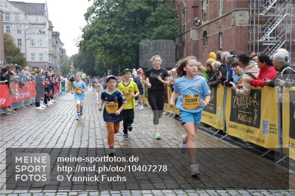13.09.2026 - Kiel Lauf Yannick Fuchs http://msf.ph/oto/10407278 13.09.2026 09:00:17 Ziel 65, 783, 1538, 2513, 2894, 3549, 4661, 4793, 4821, 6258, 6606, 6808, 9003, 9421, 9520, 10223, 10592, 12051, 12137, 12662, 28, 533, 621, 780, 1871, 2789, 2906, 2918, 2962, 3545, 3568, 3865, 3867, 4001, 6271, 7624, 7746, 7919, 8673, 8692, 9036, 9939, 10083, 12298, 12371, 282, 897, 1284, 4093, 6487, 10304, 10561, 10562, 11727, 533, 621, 2906, 2962, 3537, 7919, 8530, 8932, 9151, 9394, 11364, 11980, 12298, 12329 meine-sportfotos.de