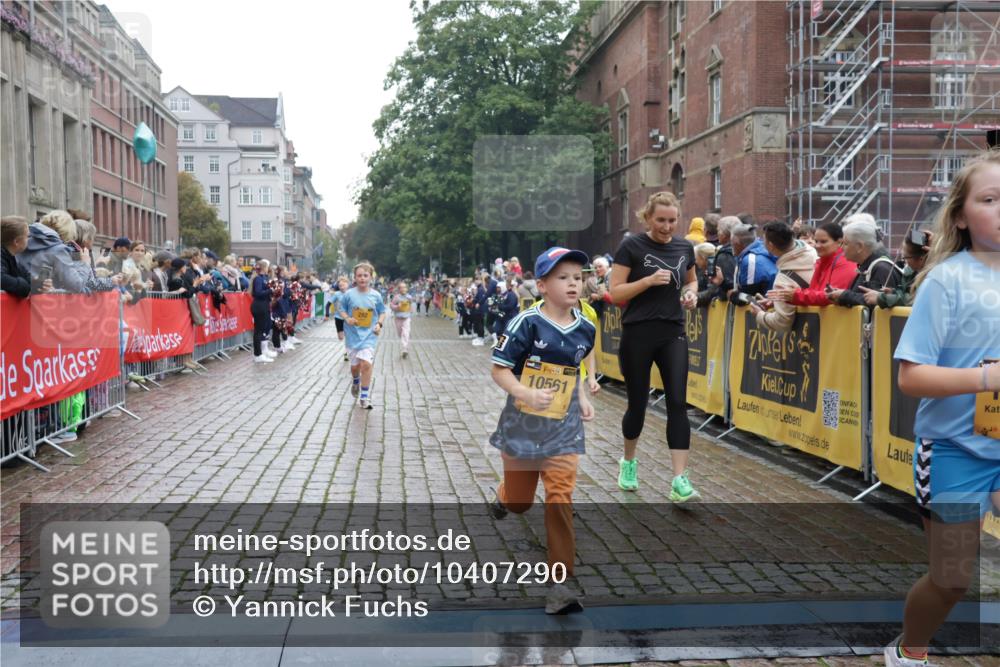 13.09.2026 - Kiel Lauf Yannick Fuchs http://msf.ph/oto/10407290 13.09.2026 09:00:18 Ziel 65, 783, 1538, 2513, 2894, 3549, 4661, 4793, 4821, 6258, 6606, 6808, 9003, 9421, 9520, 10223, 10592, 11727, 12051, 12137, 12662, 28, 533, 621, 780, 1871, 2789, 2906, 2918, 2962, 3545, 3568, 3865, 3867, 4001, 6271, 7624, 7746, 7919, 8673, 8692, 9036, 9421, 9939, 10083, 12298, 12371, 282, 897, 1284, 1446, 4093, 6487, 10304, 10561, 10562, 533, 621, 2906, 2962, 3865, 3867, 7919, 8673, 8932, 9151, 9939, 11364, 11980, 12298, 12329 meine-sportfotos.de