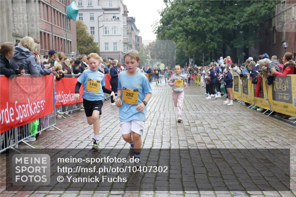 13.09.2026 - Kiel Lauf Yannick Fuchs http://msf.ph/oto/10407302 13.09.2026 09:00:20 Ziel 65, 783, 897, 1284, 1538, 2513, 2894, 3549, 4661, 4793, 4821, 6258, 6487, 6606, 6808, 9003, 9520, 10223, 10592, 11727, 12051, 12137, 12662, 28, 780, 1871, 2789, 2918, 3545, 3568, 3865, 3867, 4001, 6271, 7624, 7746, 8673, 8692, 9003, 9036, 9421, 9939, 10083, 12298, 12371, 282, 1446, 3268, 4093, 10304, 10561, 10562, 28, 533, 621, 2906, 2962, 3865, 3867, 7919, 8673, 8932, 9036, 9151, 9939, 11980, 12298, 12329 meine-sportfotos.de