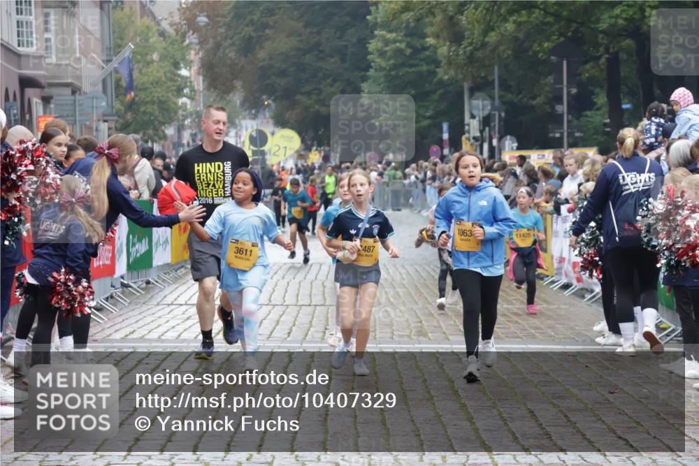 13.09.2026 - Kiel Lauf Yannick Fuchs http://msf.ph/oto/10407329 13.09.2026 09:00:29 Ziel 897, 1284, 2894, 3549, 4093, 6258, 6487, 6606, 6808, 10304, 10561, 10562, 10592, 11727, 12051, 65, 780, 783, 1538, 1871, 2513, 2918, 3545, 3549, 3568, 4001, 4661, 4793, 4821, 6271, 7624, 7746, 8692, 9003, 9421, 9520, 10083, 10223, 10592, 12137, 12371, 12662, 282, 1446, 3268, 28, 2789, 3545, 3568, 9036 meine-sportfotos.de