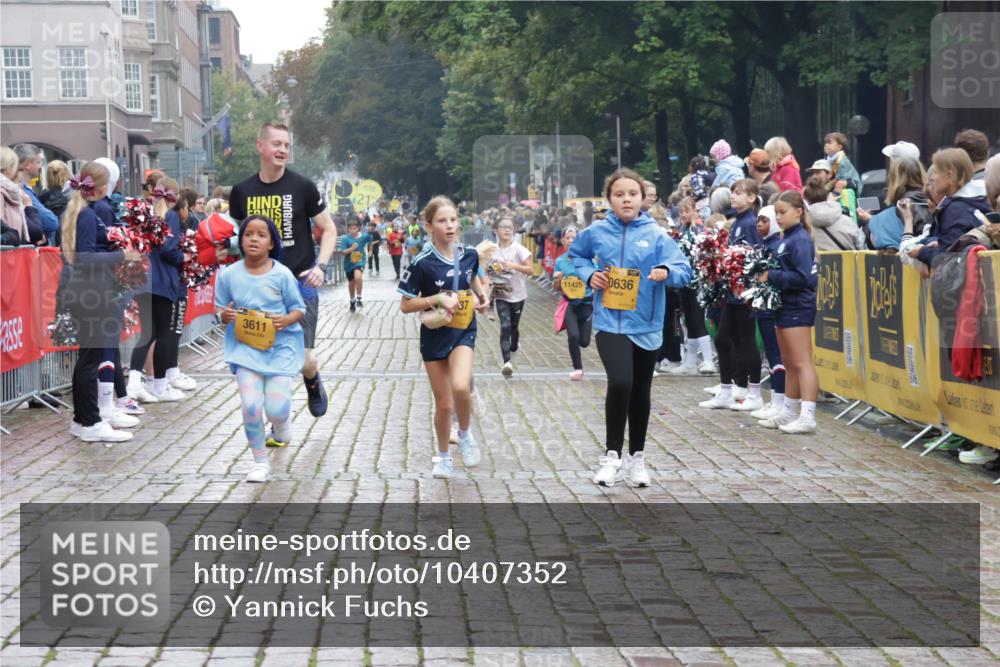 13.09.2026 - Kiel Lauf Yannick Fuchs http://msf.ph/oto/10407352 13.09.2026 09:00:31 Ziel 897, 1284, 2894, 4093, 6487, 6808, 10304, 10561, 10562, 11727, 12051, 65, 780, 783, 1538, 1871, 2513, 2918, 3545, 3549, 3568, 4001, 4661, 4793, 4821, 6258, 6271, 6606, 7624, 7746, 8692, 9003, 9421, 9520, 10083, 10223, 10592, 12137, 12371, 12662, 282, 1446, 3268, 7487, 10636, 1871, 2789, 3545, 3568, 6271 meine-sportfotos.de