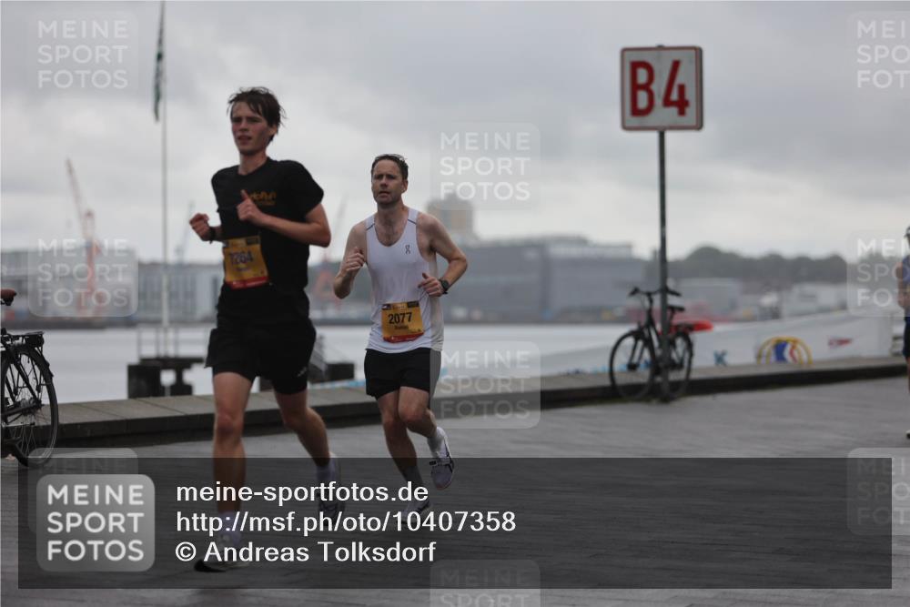 13.09.2026 - Kiel Lauf Andreas Tolksdorf http://msf.ph/oto/10407358 13.09.2026 11:37:55 Kiellinie 7264, 39, 2077, 4 meine-sportfotos.de