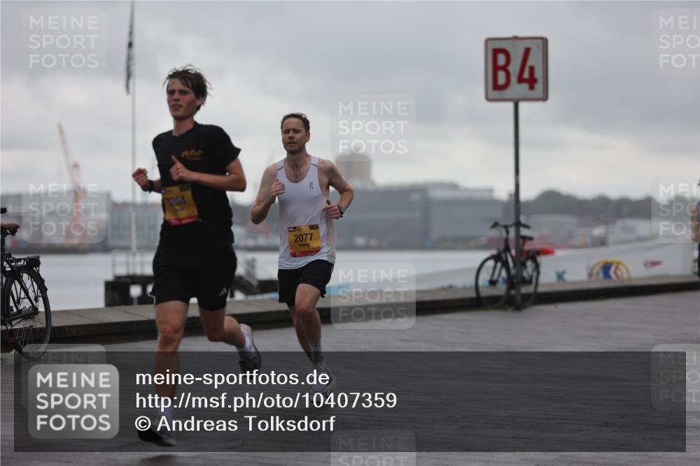 13.09.2026 - Kiel Lauf Andreas Tolksdorf http://msf.ph/oto/10407359 13.09.2026 11:37:55 Kiellinie 1264, 38, 2077, 4 meine-sportfotos.de
