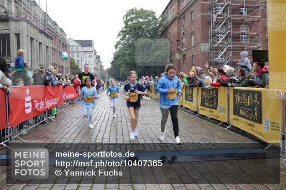 13.09.2026 - Kiel Lauf Yannick Fuchs http://msf.ph/oto/10407365 13.09.2026 09:00:34 Ziel 282, 897, 1284, 1446, 3268, 4093, 6487, 10304, 10561, 10562, 65, 780, 783, 1284, 1538, 2513, 2894, 2918, 3549, 4001, 4661, 4793, 4821, 6258, 6606, 6808, 7624, 7746, 8692, 9003, 9421, 9520, 10083, 10223, 10592, 11727, 12051, 12137, 12371, 12662, 3135, 3611, 7487, 7991, 10636, 11425, 780, 1871, 2789, 2918, 3545, 3568, 6271, 7624, 7746, 8692, 12371 meine-sportfotos.de