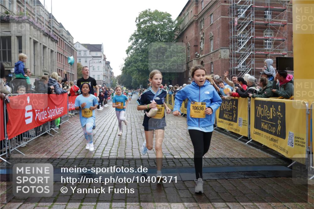 13.09.2026 - Kiel Lauf Yannick Fuchs http://msf.ph/oto/10407371 13.09.2026 09:00:34 Ziel 282, 897, 1284, 1446, 3268, 4093, 6487, 10304, 10561, 10562, 65, 780, 783, 1284, 1538, 2513, 2894, 2918, 3549, 4001, 4661, 4793, 4821, 6258, 6606, 6808, 7624, 7746, 8692, 9003, 9421, 9520, 10083, 10223, 10592, 11727, 12051, 12137, 12371, 12662, 3135, 3611, 7487, 7991, 10636, 11425, 780, 1871, 2789, 2918, 3545, 3568, 6271, 7624, 7746, 8692, 12371 meine-sportfotos.de