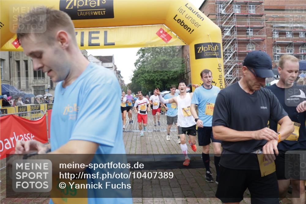13.09.2026 - Kiel Lauf Yannick Fuchs http://msf.ph/oto/10407389 13.09.2026 10:34:49 Ziel 1307, 1667, 2432, 2449, 3470, 3547, 3603, 5218, 5576, 6225, 6941, 7006, 7273, 7672, 8195, 8746, 9276, 9389, 11163, 93, 244, 1086, 1668, 2044, 2094, 2465, 3180, 3864, 4351, 4466, 4608, 4723, 4735, 4820, 5125, 5165, 5737, 5996, 6260, 6941, 7387, 7928, 7933, 8480, 8646, 9788, 10549, 10893, 10904, 10905, 11153, 11374, 12020, 12070, 1640, 2268, 3400, 4028, 4449, 4951, 5247, 5386, 6578, 7960, 8266, 9220, 9541, 9853, 9988, 10065, 10361, 10676, 11368, 12095, 244, 1299, 2009 meine-sportfotos.de