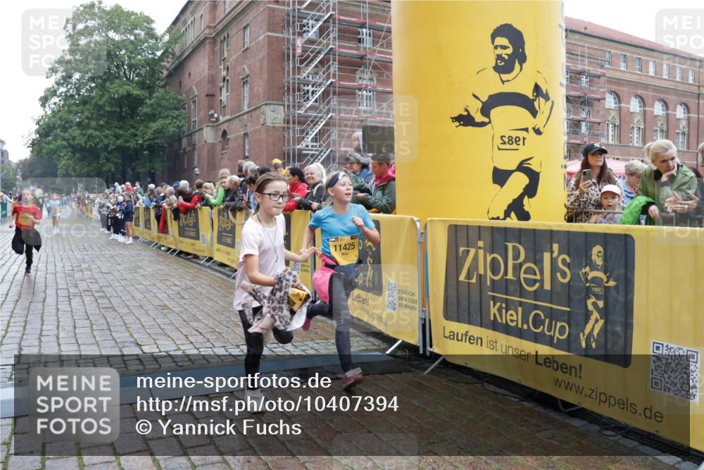 13.09.2026 - Kiel Lauf Yannick Fuchs http://msf.ph/oto/10407394 13.09.2026 09:00:37 Ziel 282, 1446, 3268, 4093, 10304, 10561, 10562, 65, 783, 897, 1284, 1538, 2513, 2894, 3549, 4001, 4661, 4793, 4821, 6258, 6487, 6606, 6808, 7746, 9003, 9421, 9520, 10083, 10223, 10592, 11727, 12051, 12137, 12371, 12662, 3135, 3611, 6561, 7487, 7991, 10636, 11425, 780, 1871, 2918, 3545, 3568, 6271, 7624, 7746, 8692, 12371 meine-sportfotos.de