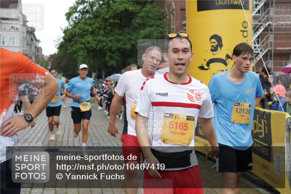 13.09.2026 - Kiel Lauf Yannick Fuchs http://msf.ph/oto/10407419 13.09.2026 10:34:52 Ziel 1307, 2432, 2449, 3470, 3547, 3603, 5218, 5576, 7006, 7273, 7672, 8195, 8746, 9276, 9389, 11163, 93, 244, 1086, 1667, 1668, 2044, 2094, 2465, 3180, 3864, 4351, 4466, 4608, 4723, 4735, 4820, 5125, 5737, 5996, 6225, 6260, 6941, 7387, 7928, 7933, 8480, 9389, 10549, 10904, 10905, 11153, 11374, 12020, 12070, 1640, 2268, 3400, 4022, 4028, 4449, 4951, 5247, 5386, 6578, 6603, 7960, 8164, 8266, 8750, 9220, 9541, 9853, 9988, 10065, 10361, 10676, 11368, 12095, 244 meine-sportfotos.de